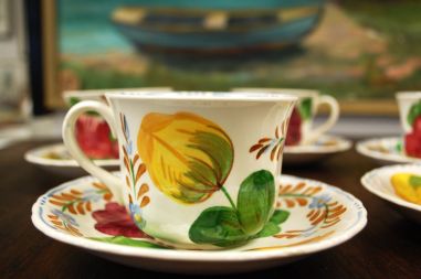 (n-4810/3) Simpsons LTD. Belle Fiore kohvitassid-taldrikud 5tk, käsitöö