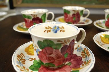 (n-4810/3) Simpsons LTD. Belle Fiore kohvitassid-taldrikud 5tk, käsitöö