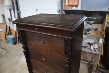 (L-745) Vana sahtlitega kummut