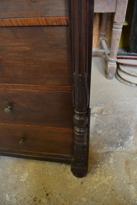 (L-745) Vana sahtlitega kummut (L-745) Vana sahtlitega kummut