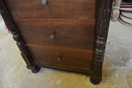 (L-745) Vana sahtlitega kummut (L-745) Vana sahtlitega kummut