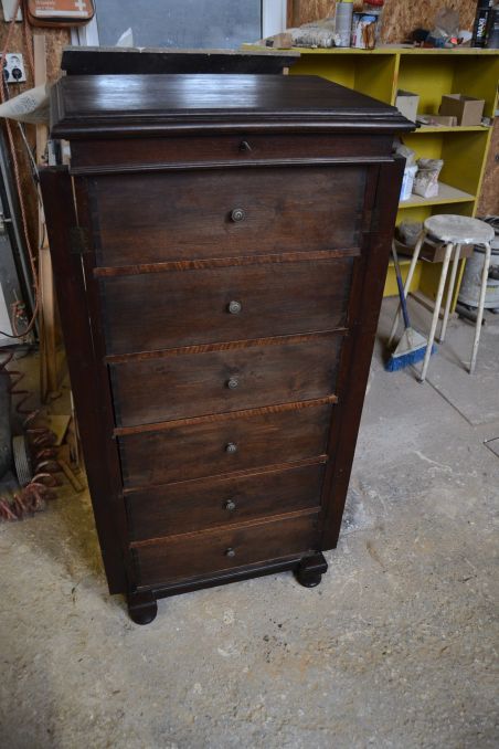 (L-745) Vana sahtlitega kummut (L-745) Vana sahtlitega kummut