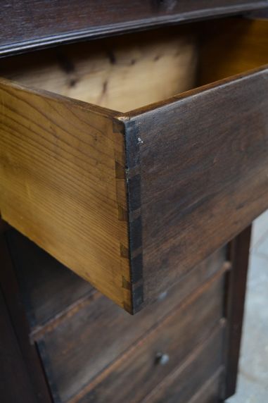 (L-745) Vana sahtlitega kummut