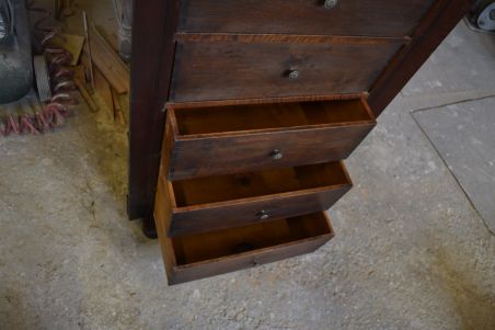 (L-745) Vana sahtlitega kummut (L-745) Vana sahtlitega kummut