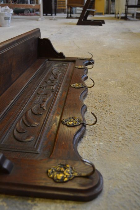 (n-7502) Suurem pardidekooriga mütsiriiuliga seinanagi