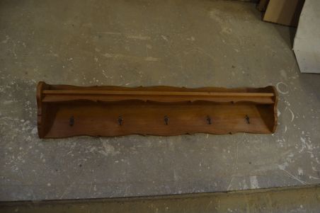 (n-7519) Suurem riiuliga nagi, köögiriiul