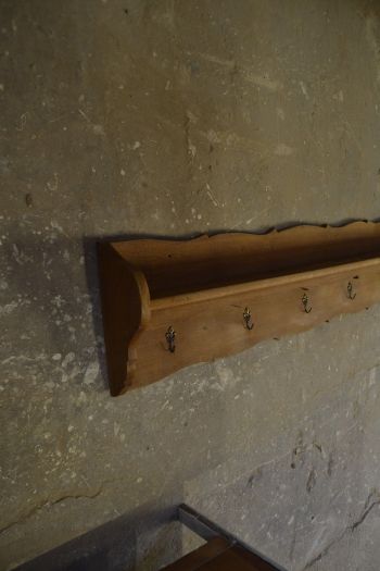 (n-7519) Suurem riiuliga nagi, köögiriiul 2