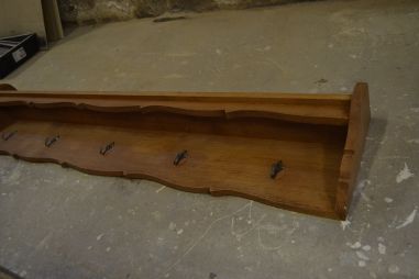 (n-7519) Suurem riiuliga nagi, köögiriiul