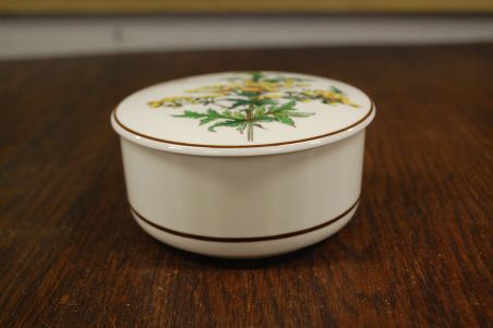 (n-7523/2) Villeroy & Boch Botanica toos Chrysanthemum parthenium