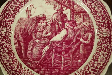 (n-7529) Boch Freres, suur kõrtsiteemaline vaagen-seinataldrik (punane)