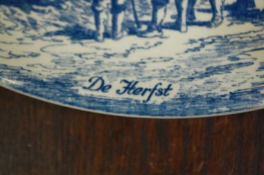 (n-7530/1) Delfts Blaw, suur vaagen-seinataldrik "Sügis"