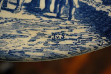 (n-7530/1) Delfts Blaw, suur vaagen-seinataldrik "Sügis"