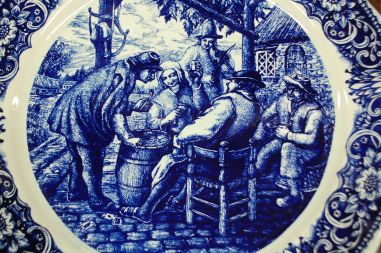 (n-7531) Boch Delft, suur kõrtsiteemaline  vaagen-seinataldrik