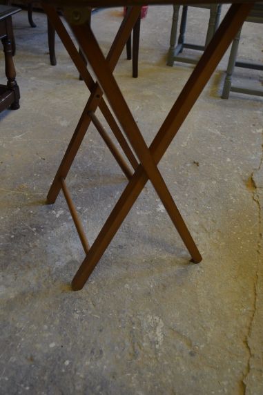 (n-7537) Kokkupandav laud