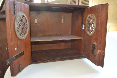 (n-7542) Huvitav rustikaalne seinakapp