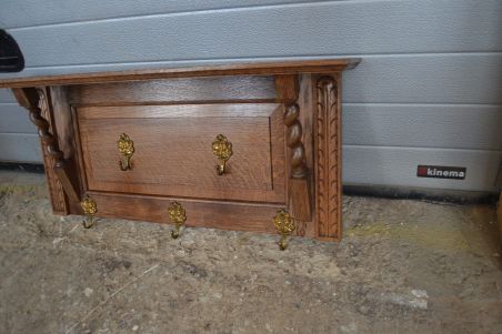 (n-7545) Mütsiriiuliga seinanagi