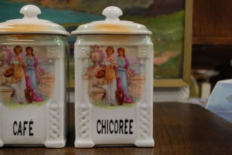 (n-7552) Victoria, 3 suurt toosi komplektis