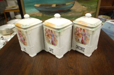 (n-7552) Victoria, 3 suurt toosi komplektis