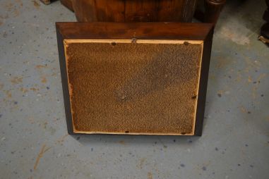 (n-7561/3) Kassiga trükipilt ilusas puitraamis