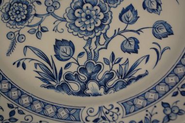 (n-7564) Broadhurst Staffordshire Nankin lindudega praetaldrikud, 4tk