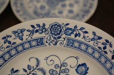 (n-7564) Broadhurst Staffordshire Nankin lindudega praetaldrikud, 4tk