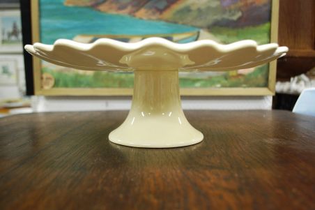 (n-7569) Lilleõiekujuline vaagen jalal