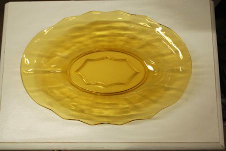 (n-7573) Kollane klaaskauss