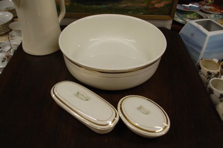 (n-7577) Nimy, suur kann, kauss ja toosid komplektis