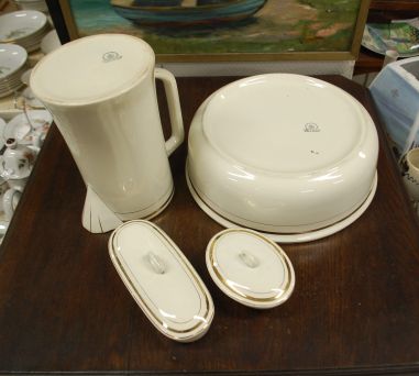 (n-7577) Nimy, suur kann, kauss ja toosid komplektis