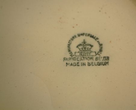 (n-7577) Nimy, suur kann, kauss ja toosid komplektis