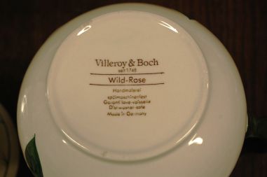 (n-7578/1) Villeroy & Boch Wild Rose kann ja kannusoojendaja komplektis