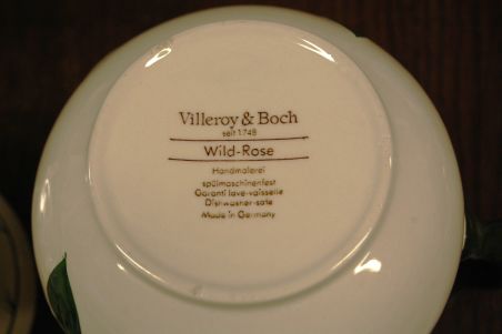 (n-7578/1) Villeroy & Boch Wild Rose kann ja kannusoojendaja komplektis