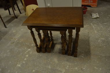 (n-7579) Kolm lauda komplektis