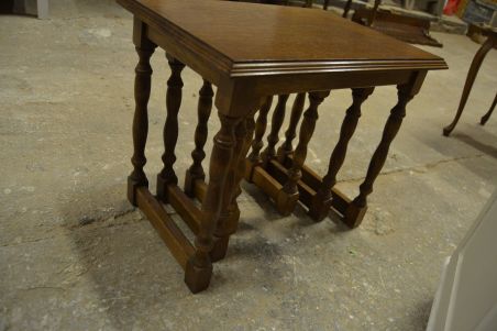 (n-7579) Kolm lauda komplektis