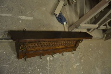 (n-7580) Mütsiriiuliga lõvipeadega riidenagi