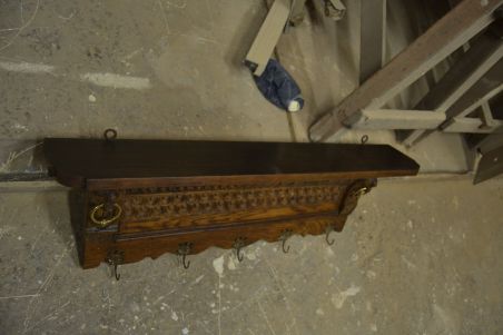 (n-7580) Mütsiriiuliga lõvipeadega riidenagi