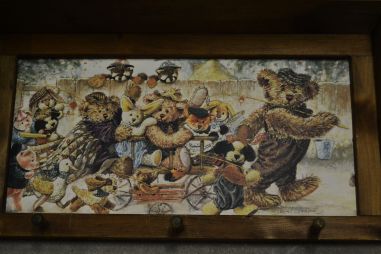 (n-7582) Lastepärane riiuliga seinanagi