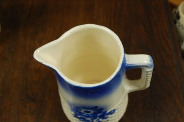 (n-7586) Ostmark Keramik piimakann