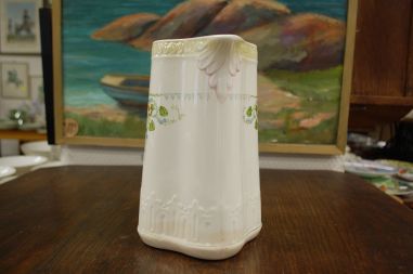 (n-7587) Boch Freres la Louviere, suurem kann