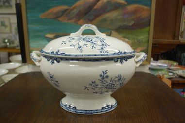 (n-7589) Faiencerie de Jemmapes, uhke suur tirin