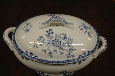 (n-7589) Faiencerie de Jemmapes, uhke suur tirin