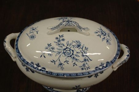 (n-7589) Faiencerie de Jemmapes, uhke suur tirin