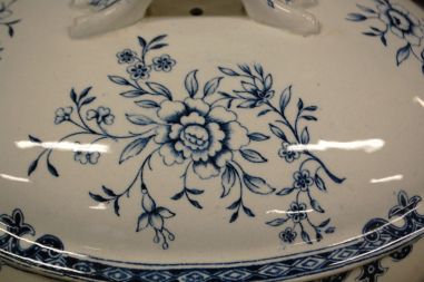 (n-7589) Faiencerie de Jemmapes, uhke suur tirin