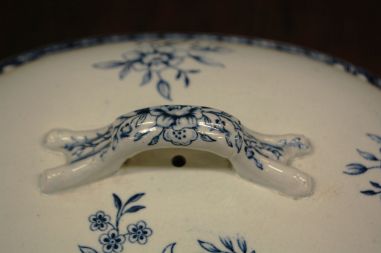 (n-7589) Faiencerie de Jemmapes, uhke suur tirin