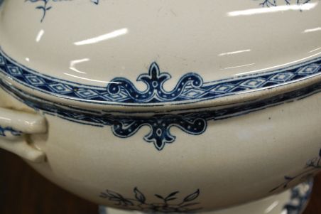 (n-7589) Faiencerie de Jemmapes, uhke suur tirin