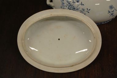 (n-7589) Faiencerie de Jemmapes, uhke suur tirin