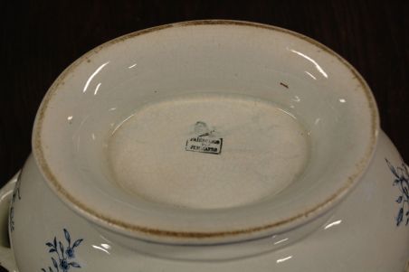 (n-7589) Faiencerie de Jemmapes, uhke suur tirin