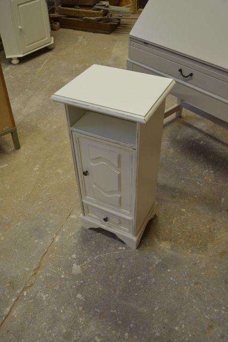 (n-7591) Valge kummut