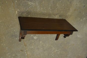 (L-753) Vanem puidust riiul 2