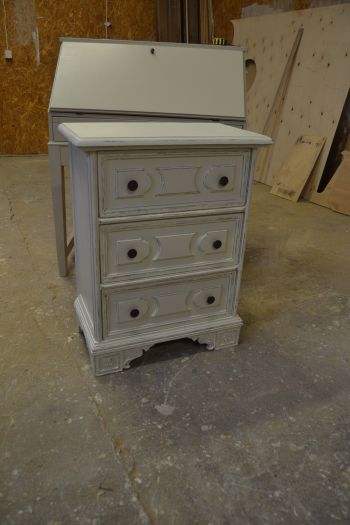 (n-7592) Valge kummut, 3 sahtlit